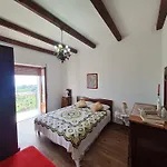 Nel Borgo Nyaraló