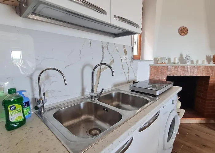 度假居 Nel Borgo 罗卡伊恩佩里亚莱