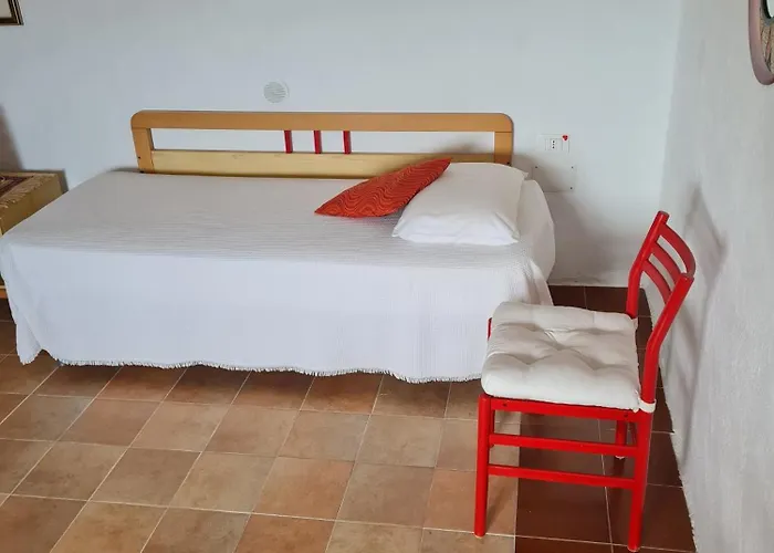 Nel Borgo * 罗卡伊恩佩里亚莱