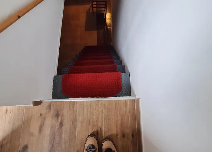 Nel Borgo 罗卡伊恩佩里亚莱