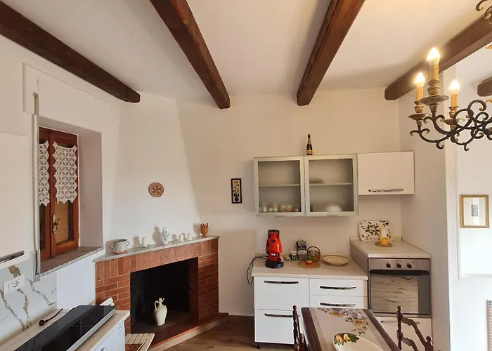 Nel Borgo 度假居 *